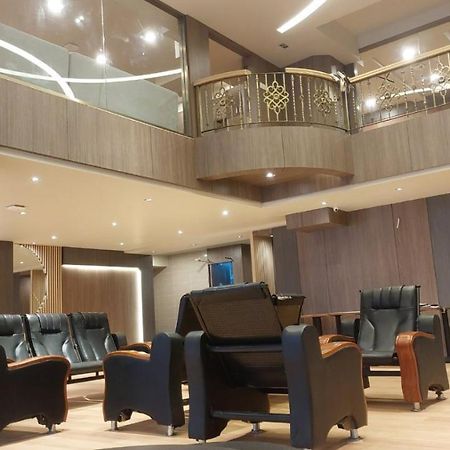 Hotel Grand Galaxy Yangon Esterno foto