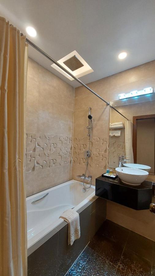 Hotel Grand Galaxy Yangon Esterno foto