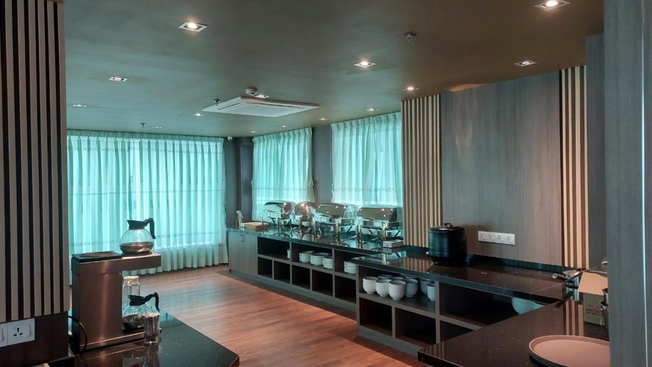 Hotel Grand Galaxy Yangon Esterno foto